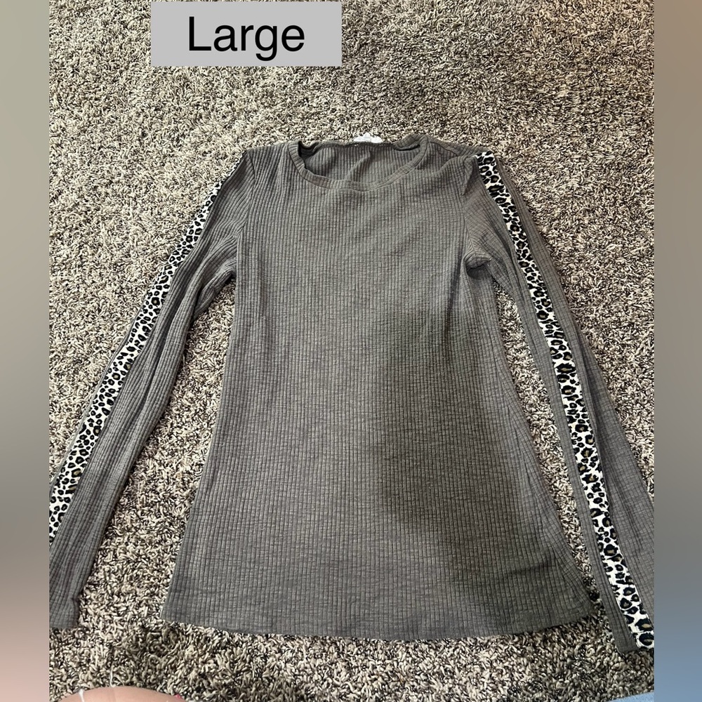 Gray/ green Leopard Trim Long Sleeve Top